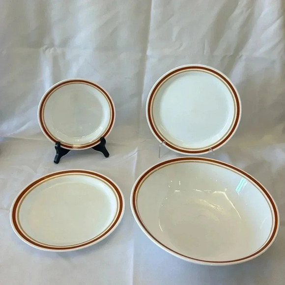 Corelle Cinnamon Chestnut Large Serving Bowl & Plates - Set of 4 - Picture 1 of 6